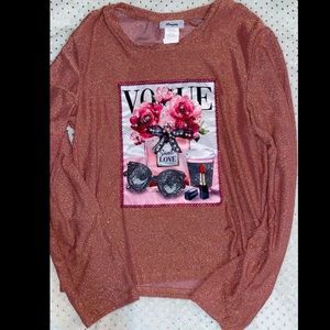 Lovely sparkly pink blouse! Great for a brunch outing☀️🌸